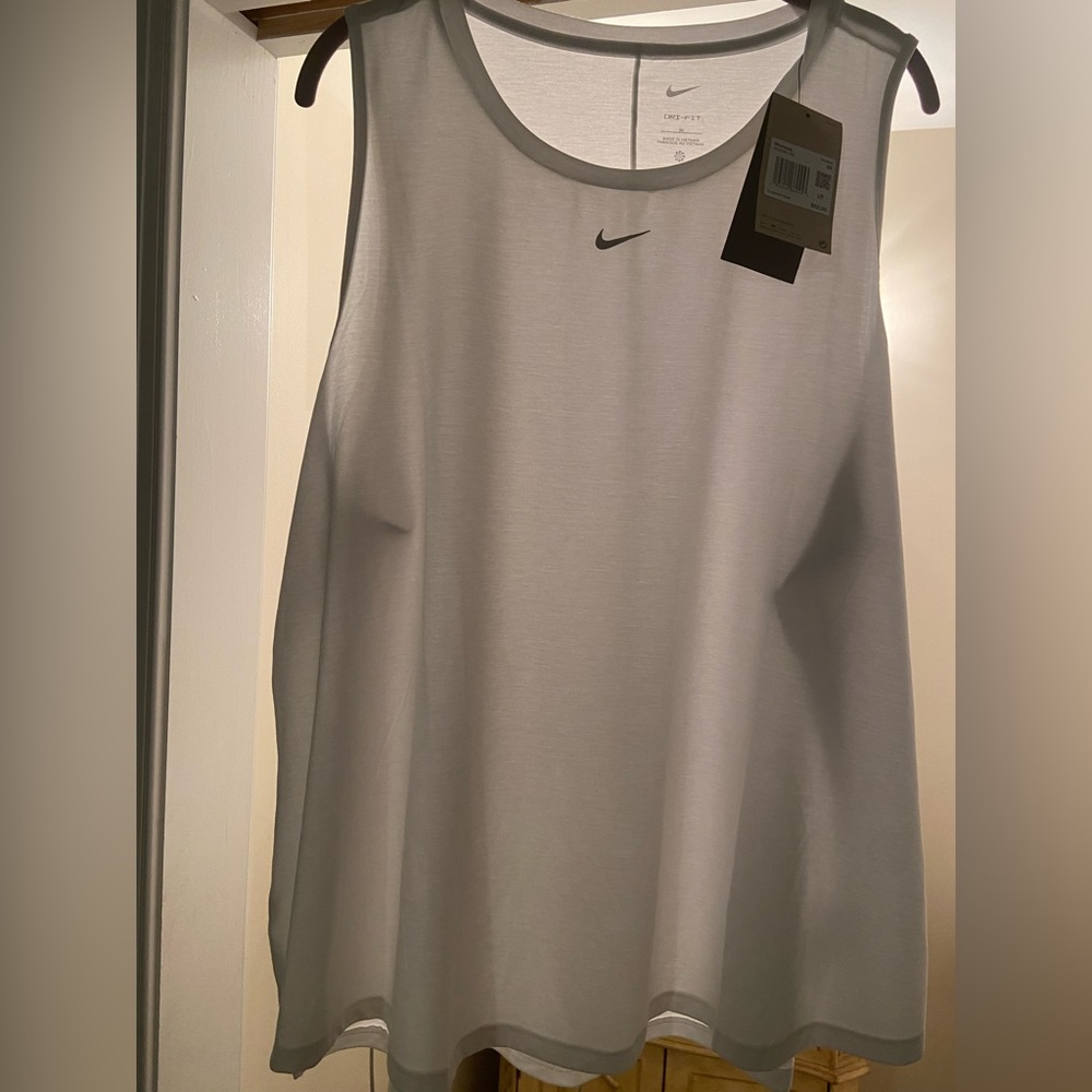 Nike Womans plus size tank top -Dri Fit 2X